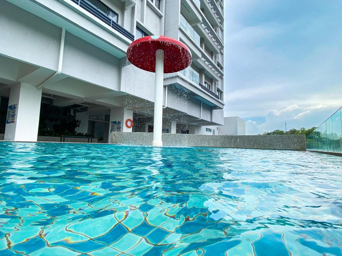 Tamu Place 3-Bedroom Serviced Apartment With Pool Kuala Terengganu Exterior foto